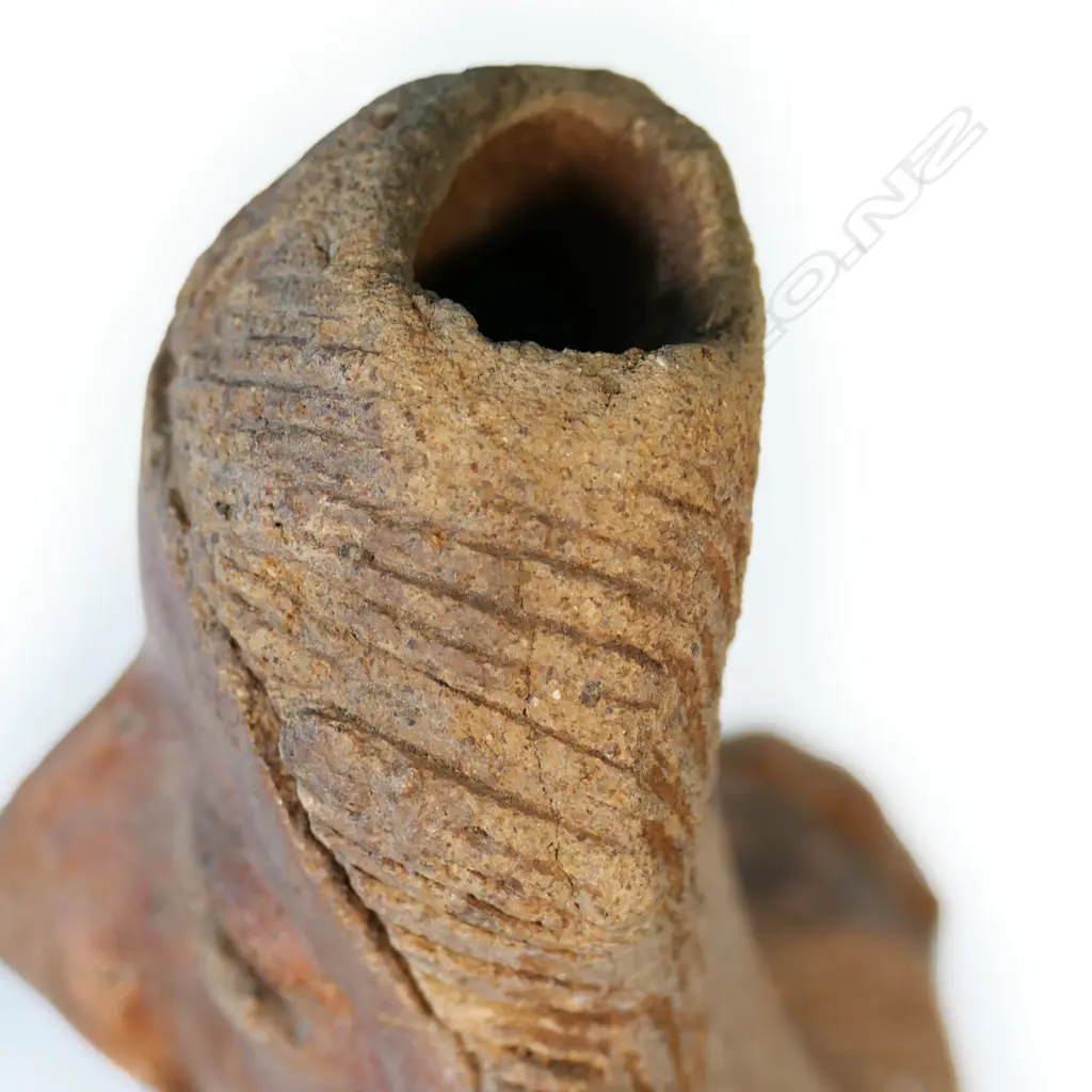 A good rare pre-Columbian Nayarit female figure, Image 1++