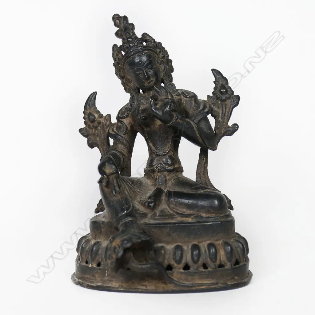 Tibetan 19thC Bronze Figure of the Bodhisattva Green Tara, Image 1++