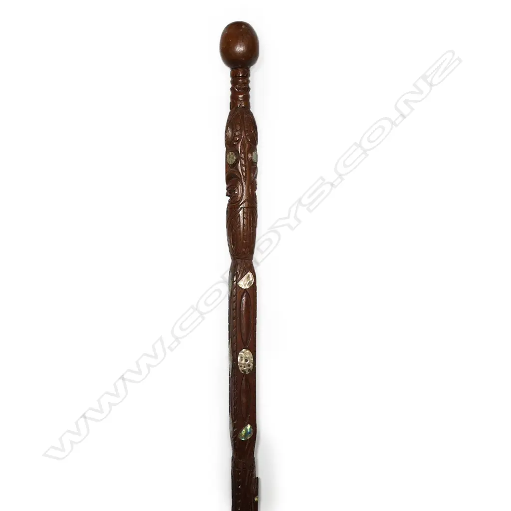An early/mid 20thC Māori carved tokotoko/walking stick Image 1++