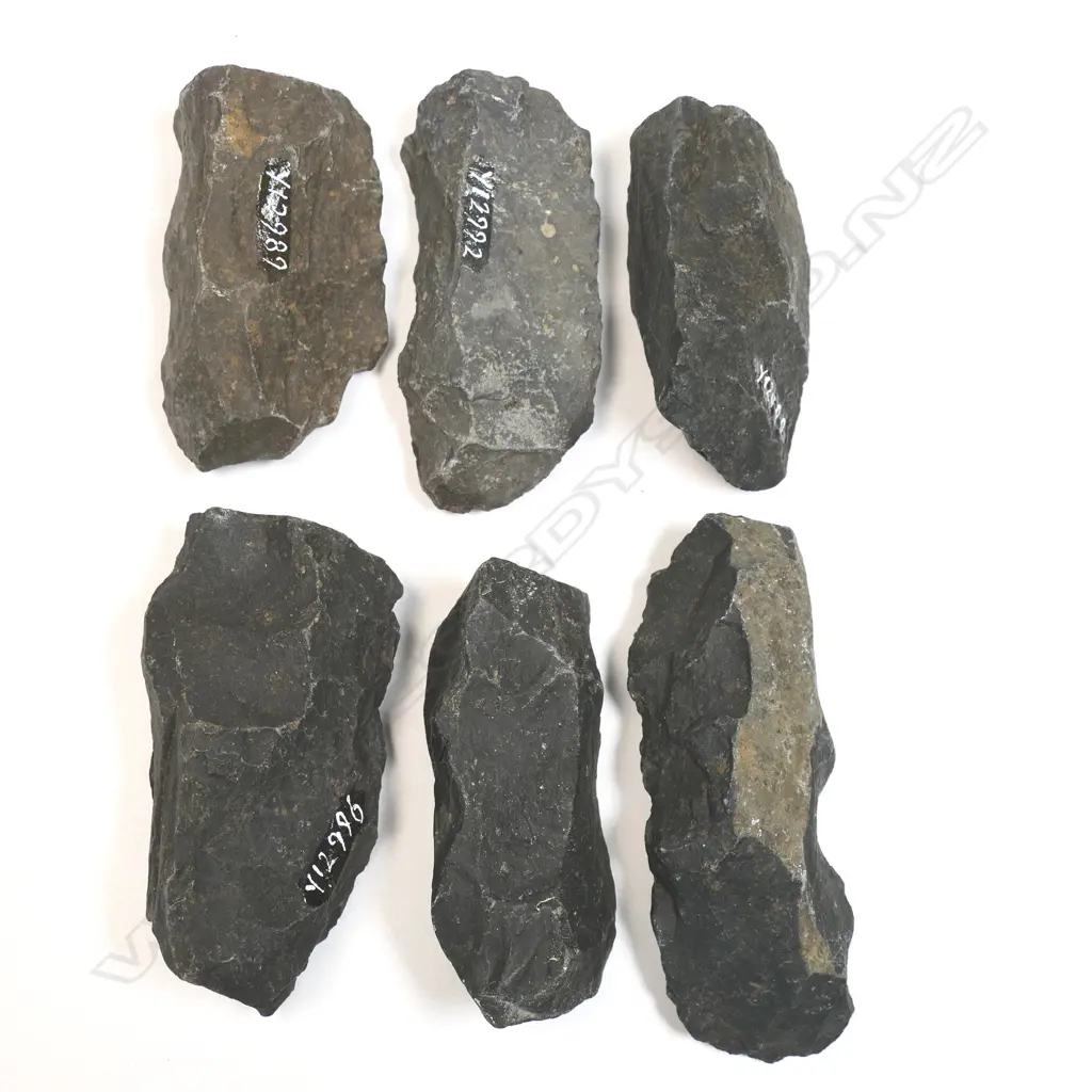 Six old Māori argillite worked stone pieces Image 1++