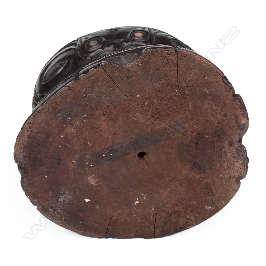 A 20thC Māori carved kumete Image 1++