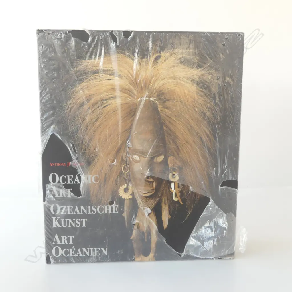 Oceanic Art - Two volume set by Anthony Meyer Image 1++