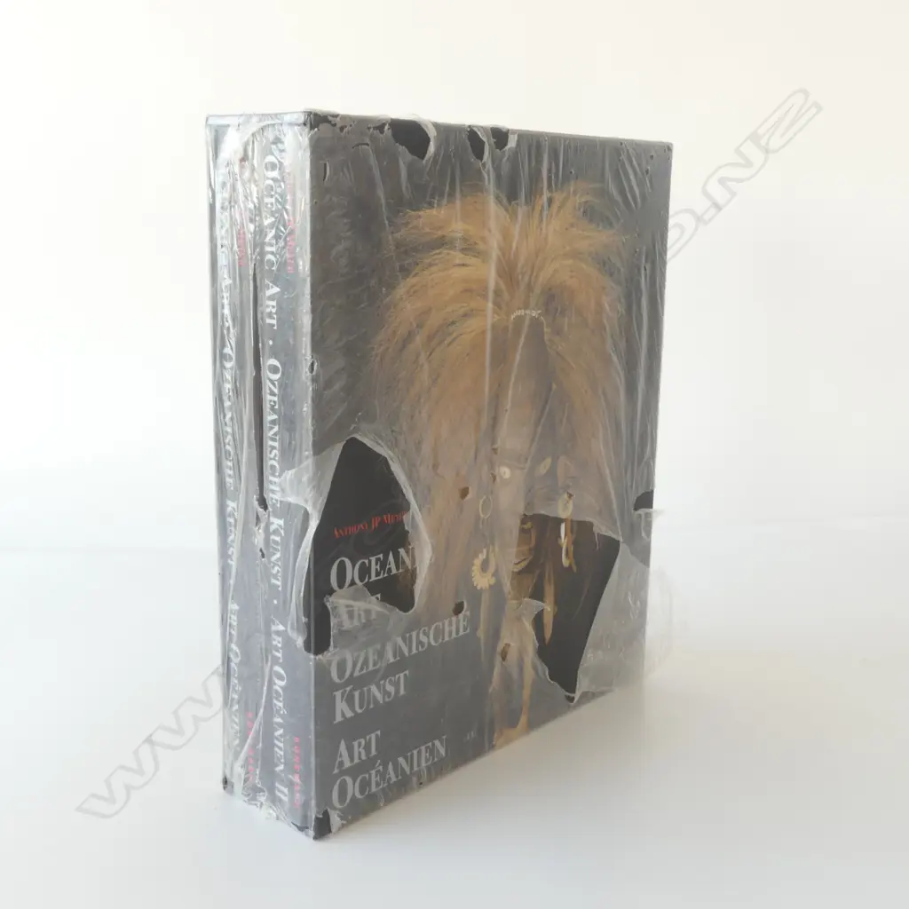 Oceanic Art - Two volume set by Anthony Meyer Image 1++