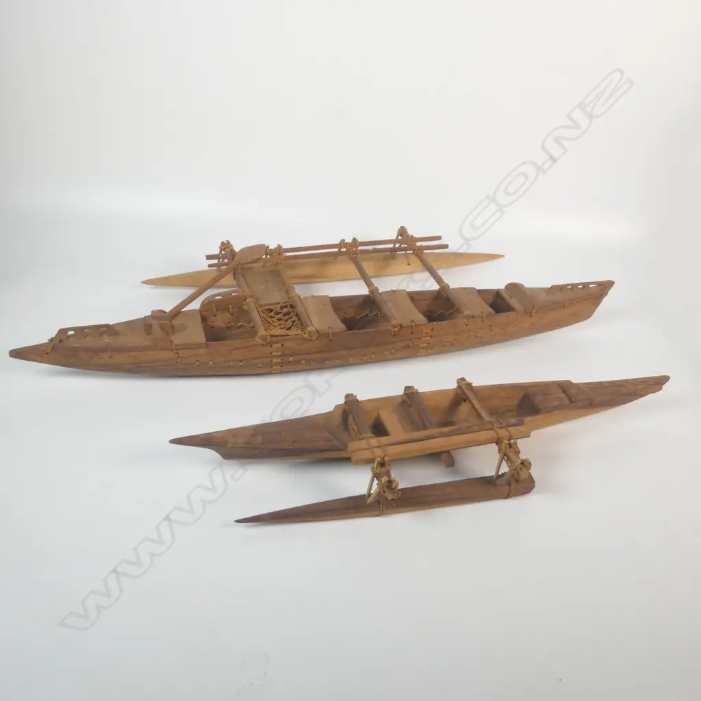 Two models of Polynesian canoes Image 1++