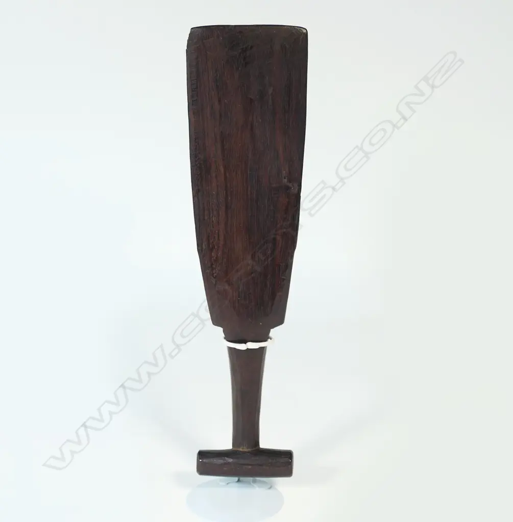 An old Pacific Island carved hardwood hand club with flat blade and T-form handle, Image 1++