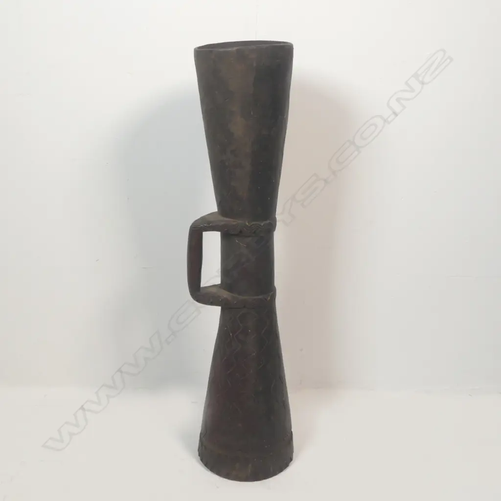 A Kundu drum, Image 1++