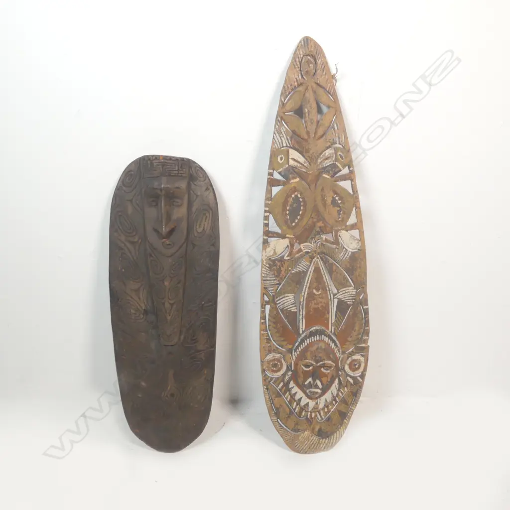 Two carved Papuan boards, Image 1++