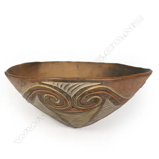 PNG Kamana or Sago pottery bowl with traditional incised and pigment coloured decoration. Dia.260mm.