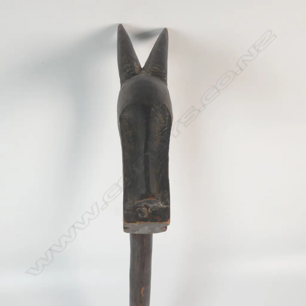 An African zoomorphic shoulder staff, Image 1++