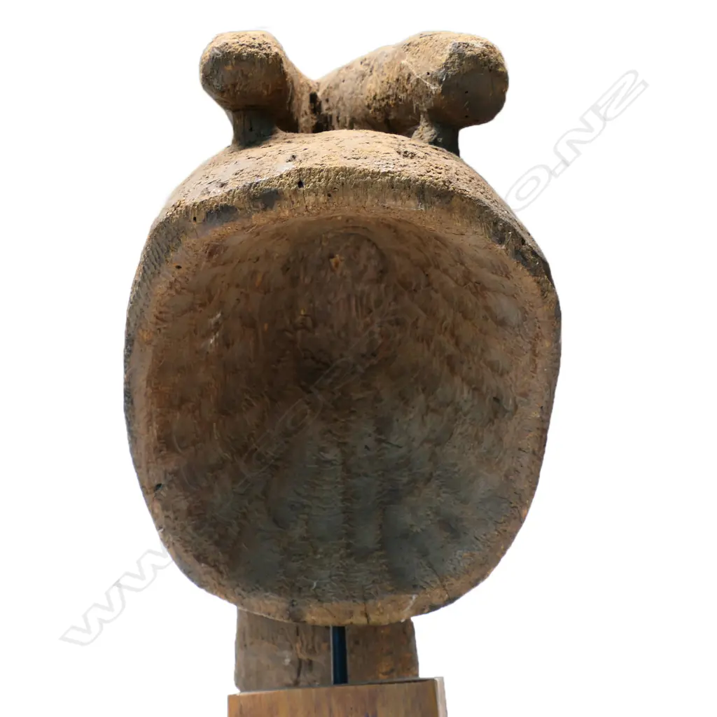 An African tribal mask from Cameroon, Image 1++