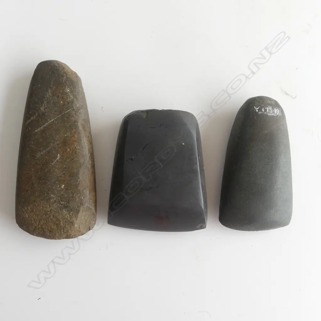 Three pre-European Māori stone adze blades, Image 1++