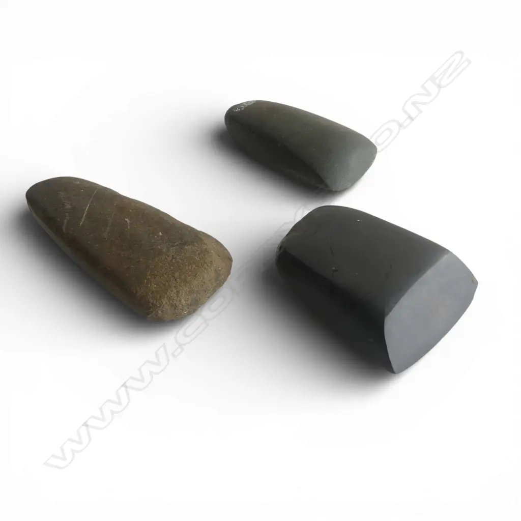 Three pre-European Māori stone adze blades, Image 1++