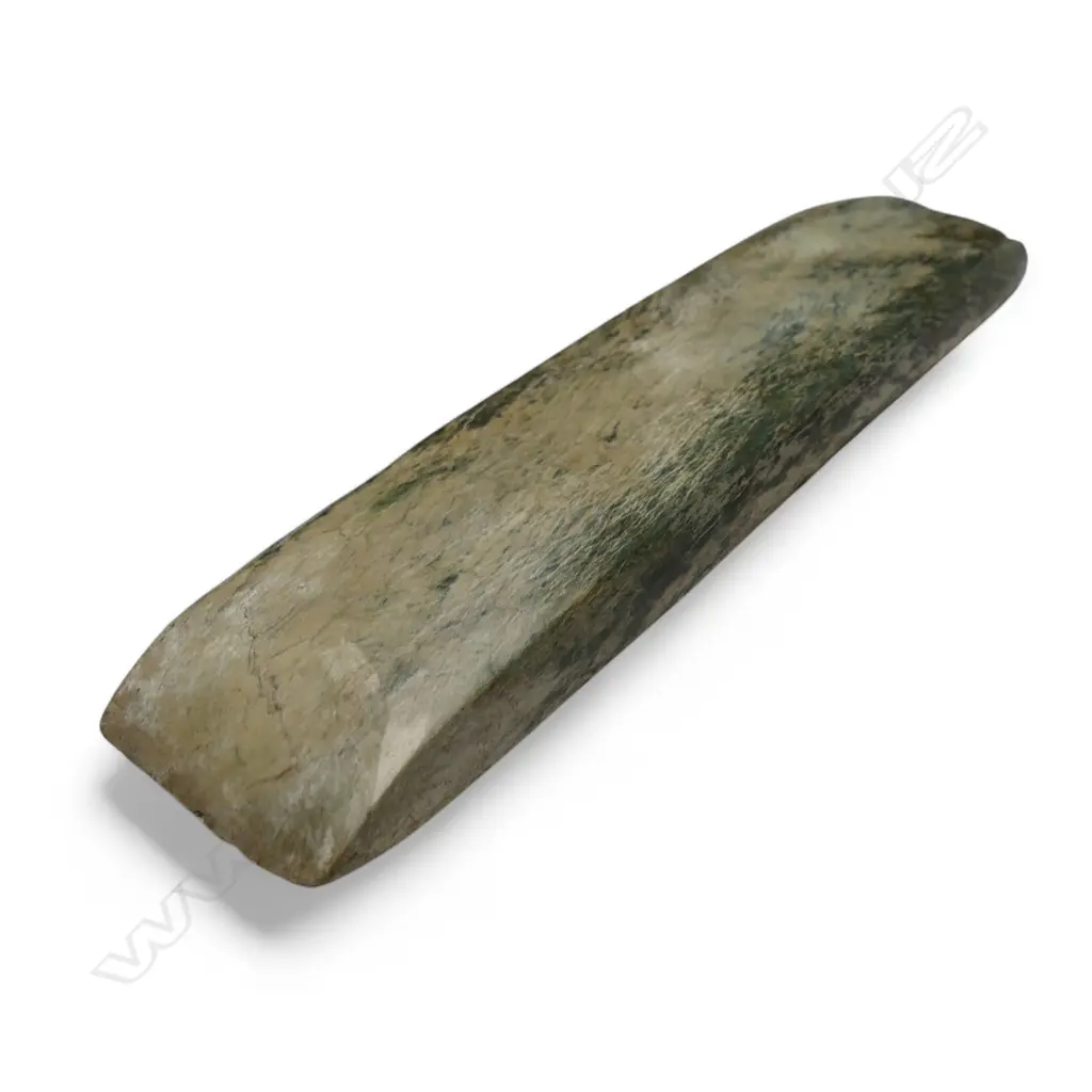 An old Māori pounamu toki (adze), Image 1++