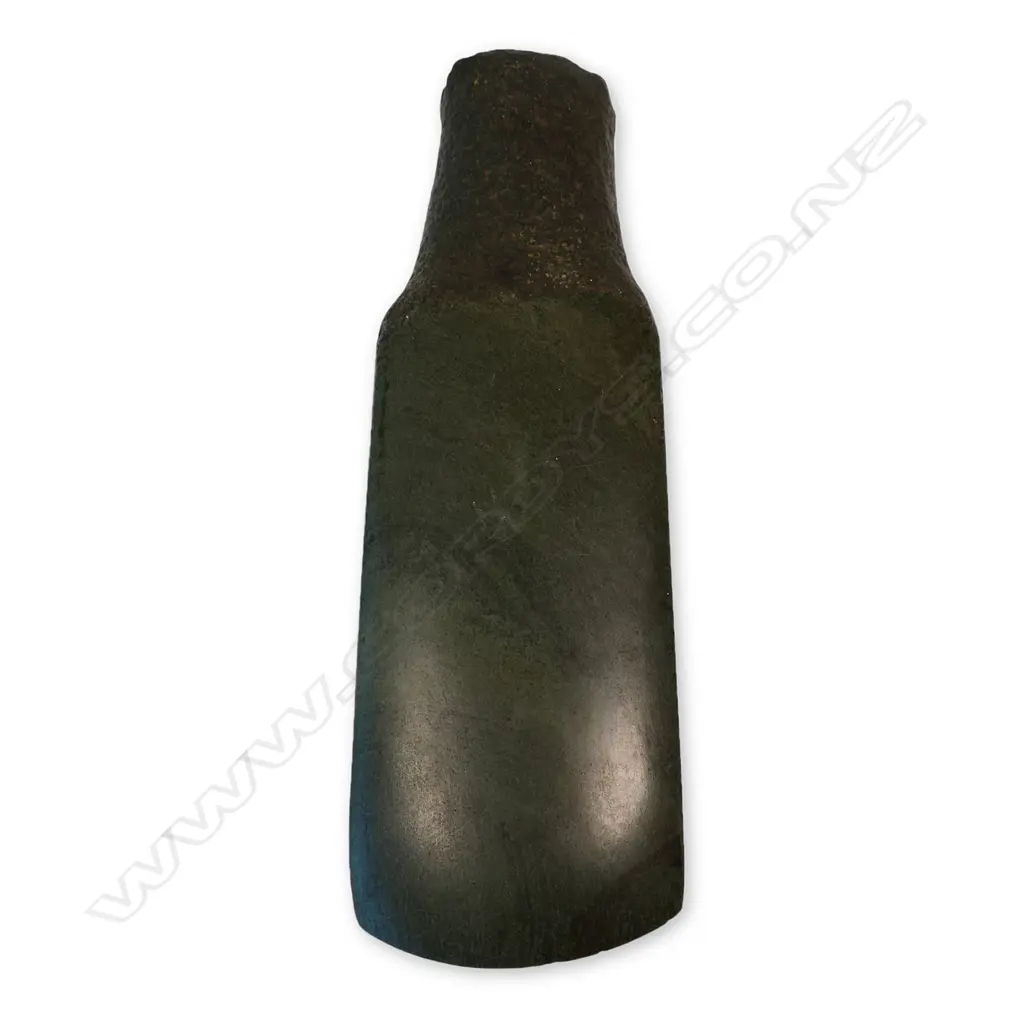 A pre-European Māori hafted toki (adze), Image 1++