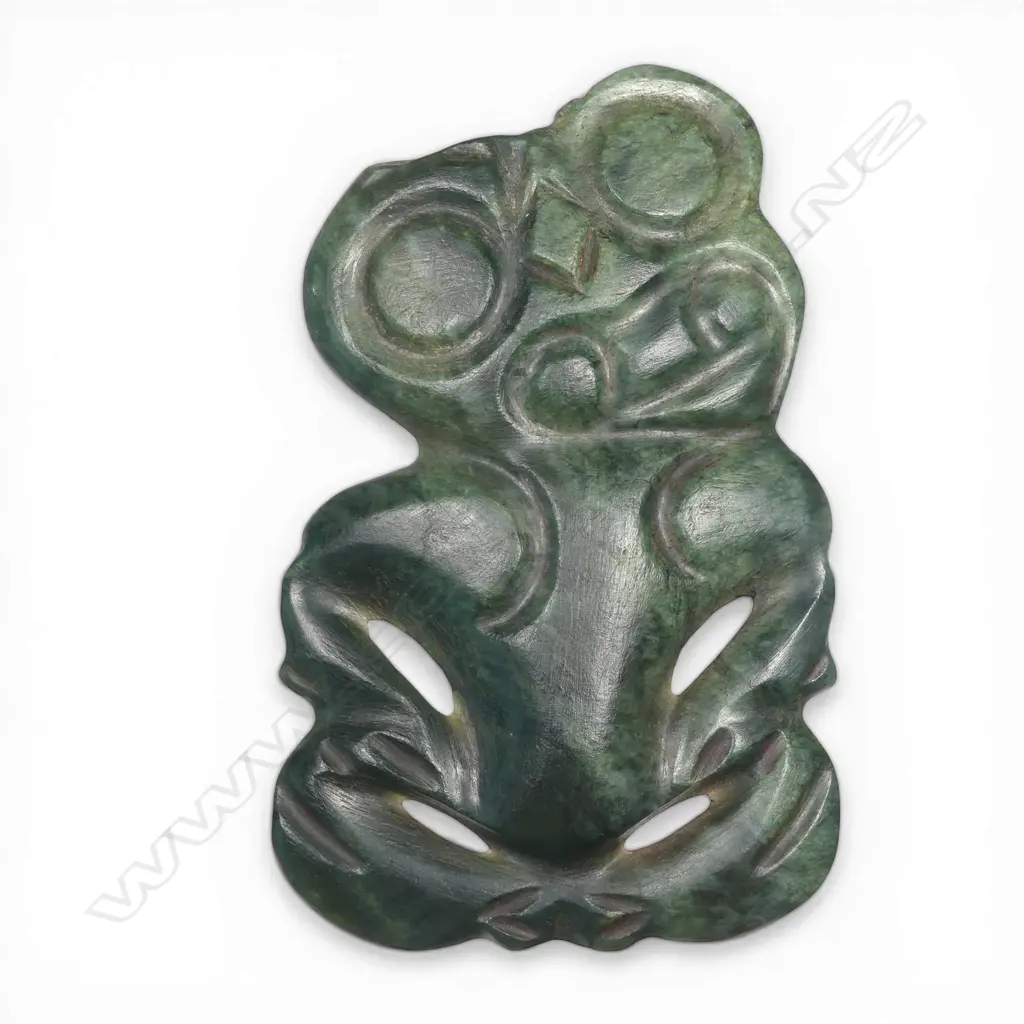Early 20thC Māori pounamu hei tiki the top with section absent, Image 1++