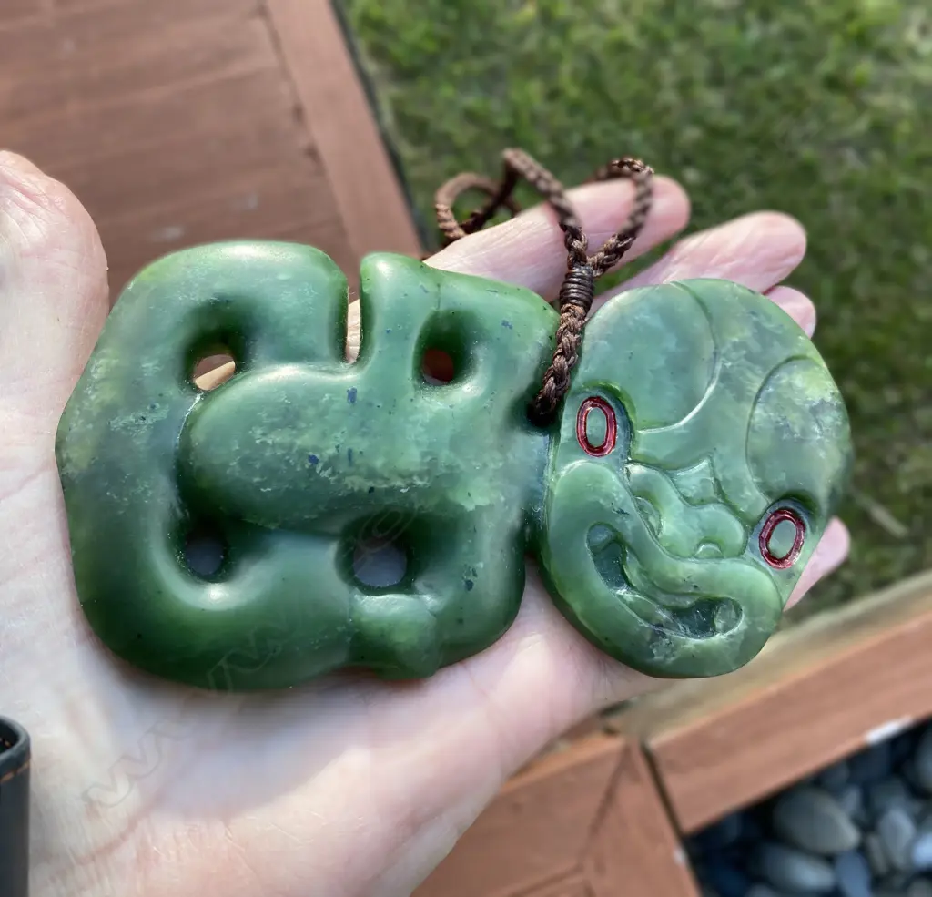 # Hunia Here Waenga large Kahurangi pounamu hei tiki Image 1++
