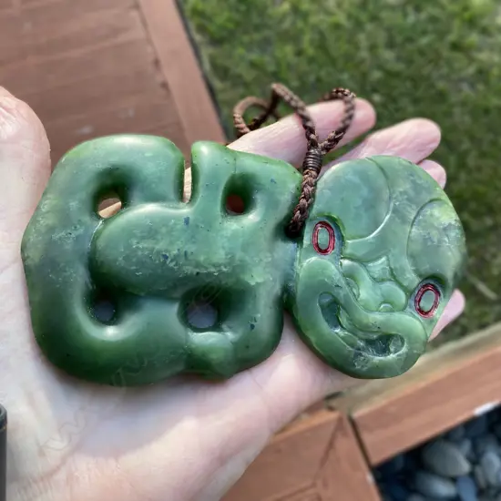 # Hunia Here Waenga large Kahurangi pounamu hei tiki
