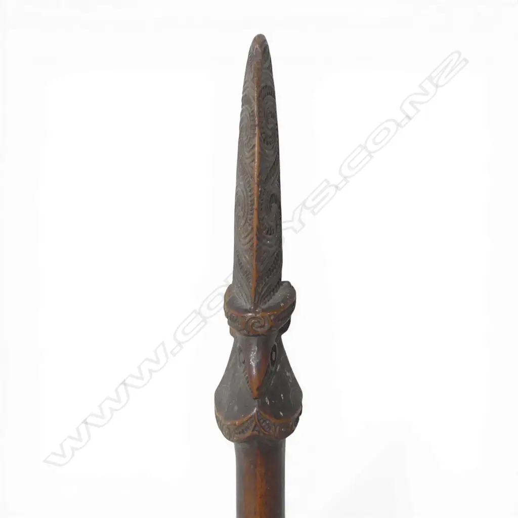 An 18th/19thC Māori carved taiaha, Image 1++