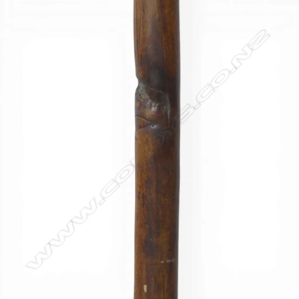 An 18th/19thC Māori carved taiaha, Image 1++
