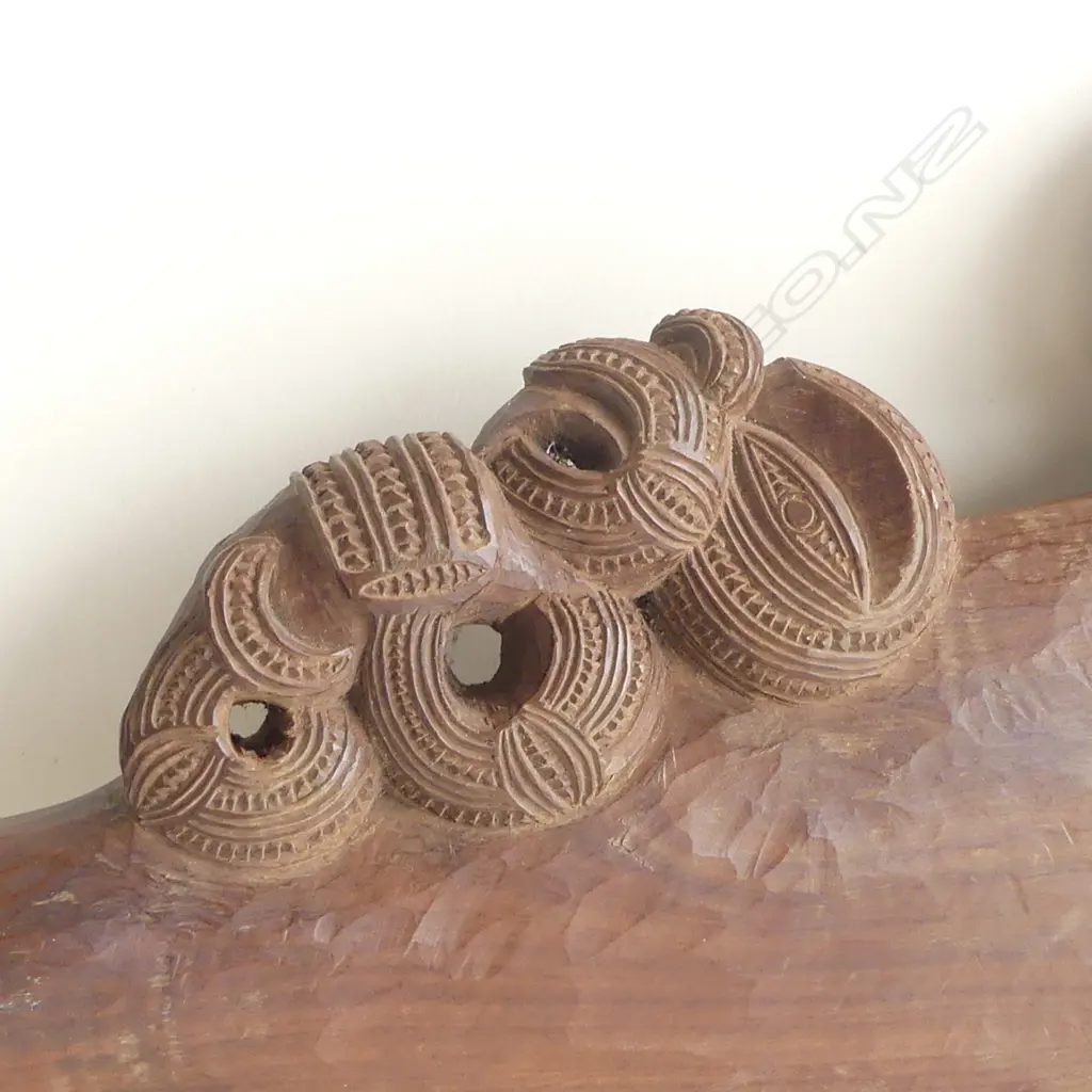 A 20thC Māori large and finely carved wahaika, Image 1++