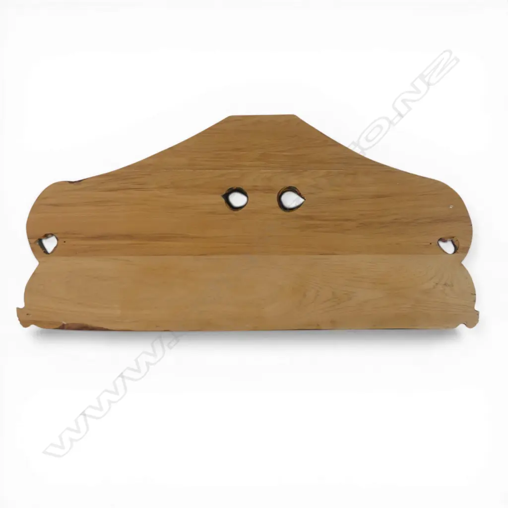 Late 20thC rimu carved pare (door lintel), Image 1++