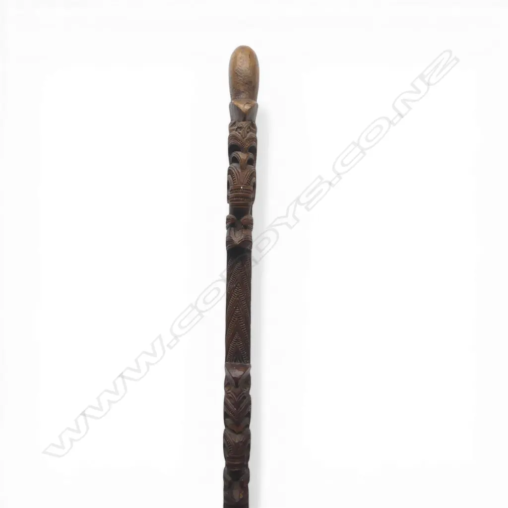 A 19thC Māori carved (toko toko) walking stick, Image 1++