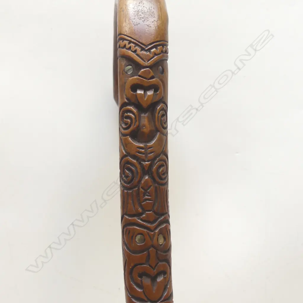 A 20thC Māori carved walking stick, with bands of figure, Image 1++