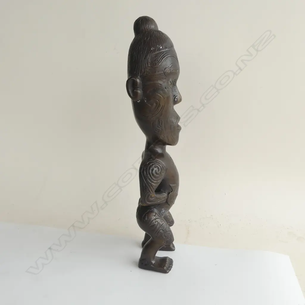 A cast bronze Māori tekoteko standing figure, Image 1++
