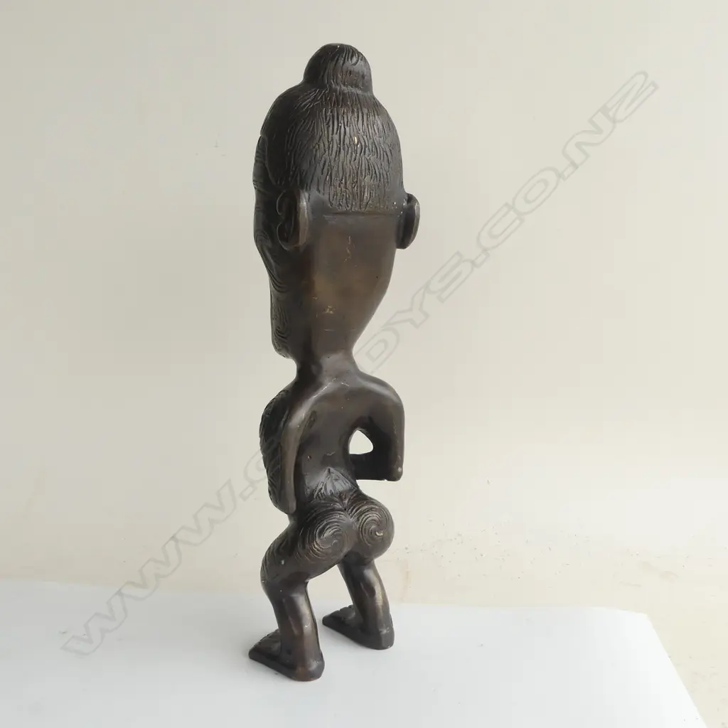 A cast bronze Māori tekoteko standing figure, Image 1++