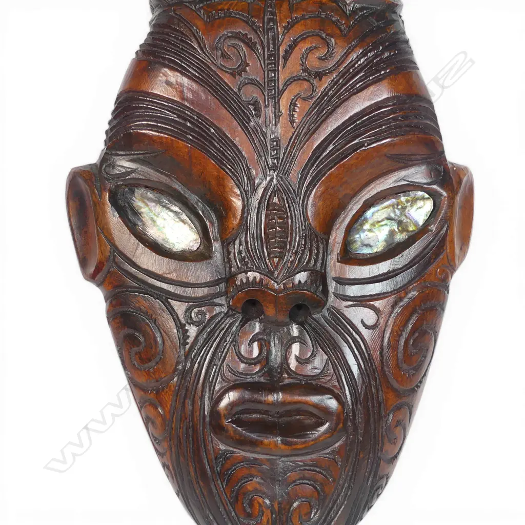 Mid / late 20thC Māori carved wall or gable mask, Image 1++