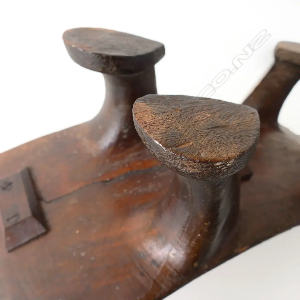 A Cook Island No'oanga seat, Image 1++