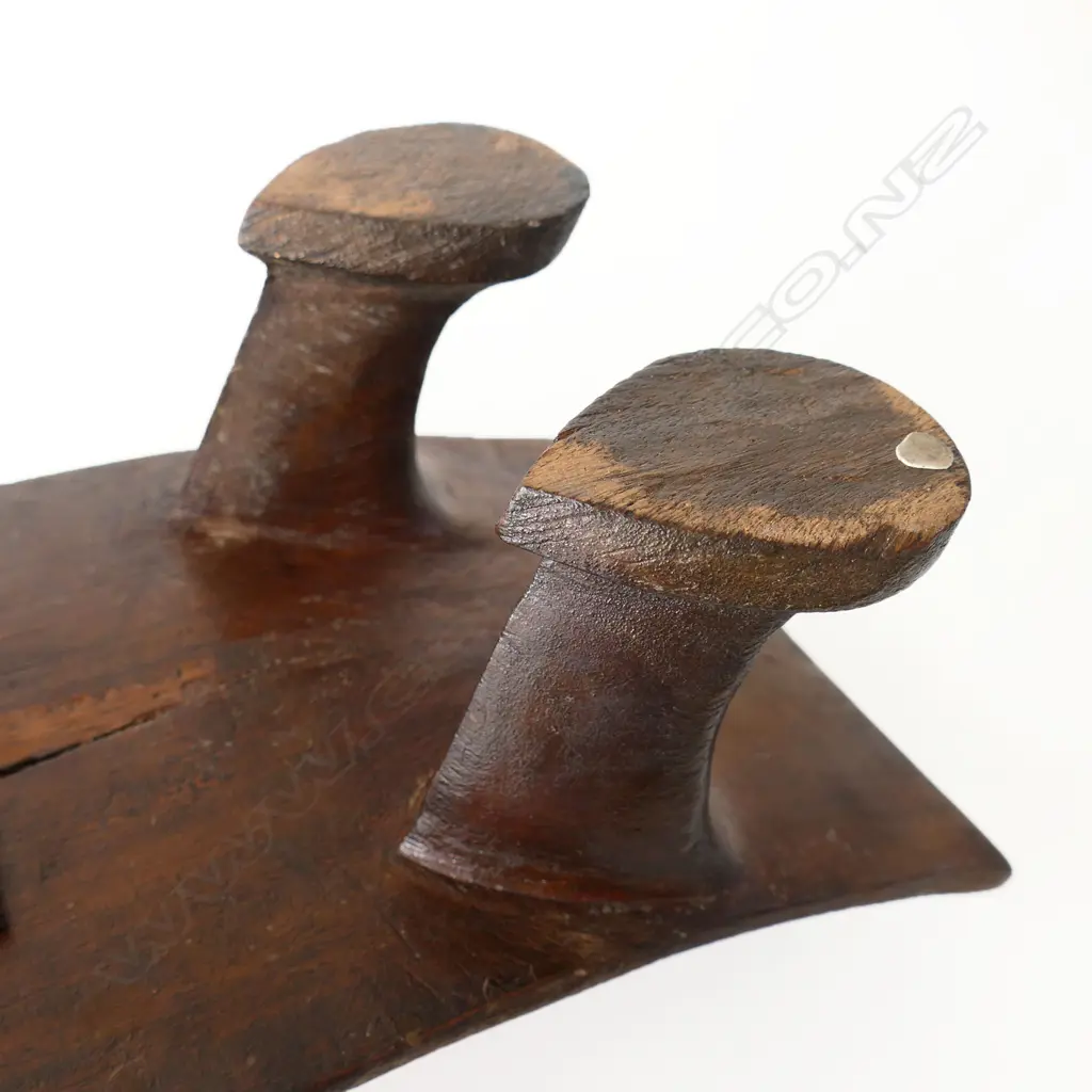 A Cook Island No'oanga seat, Image 1++