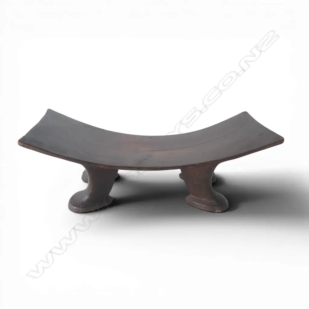 A Cook Island No'oanga seat, Image 1++