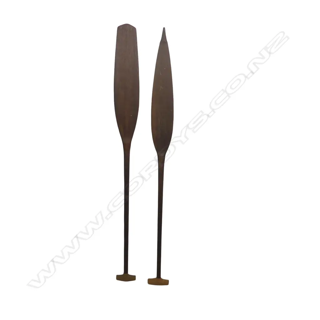 Two bornean paddles, Image 1++