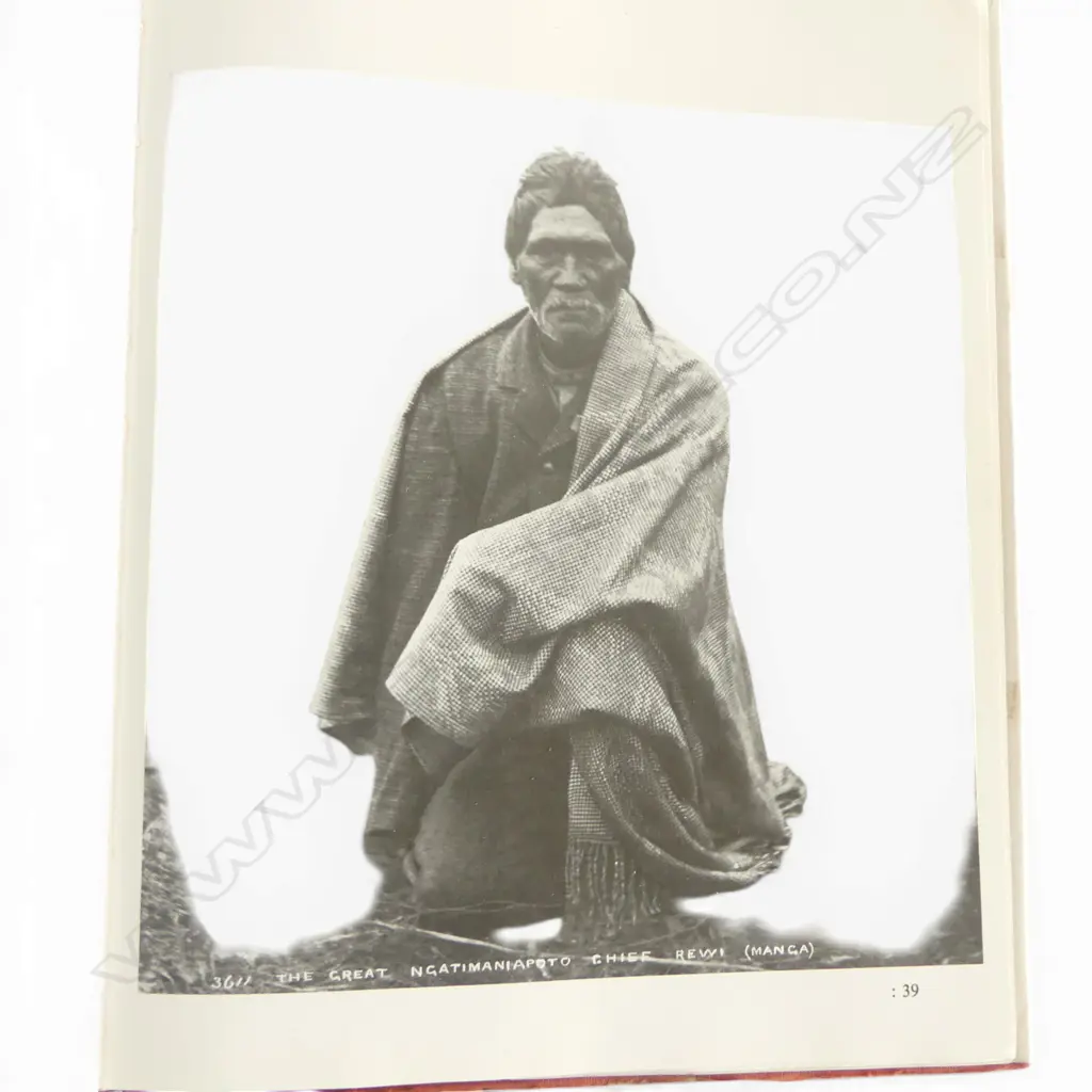 Three books on New Zealand, Image 1++