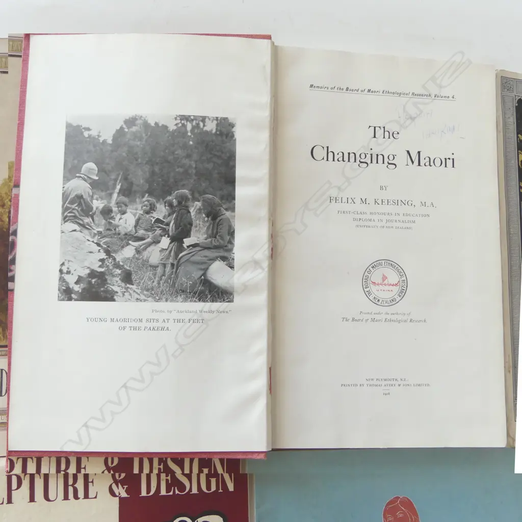 6 VINTAGE PUBLICATIONS: 3 X Wanderlust Magazines 1930 + 'Sculpture & Design ..Maori Art' + ... Image 1++
