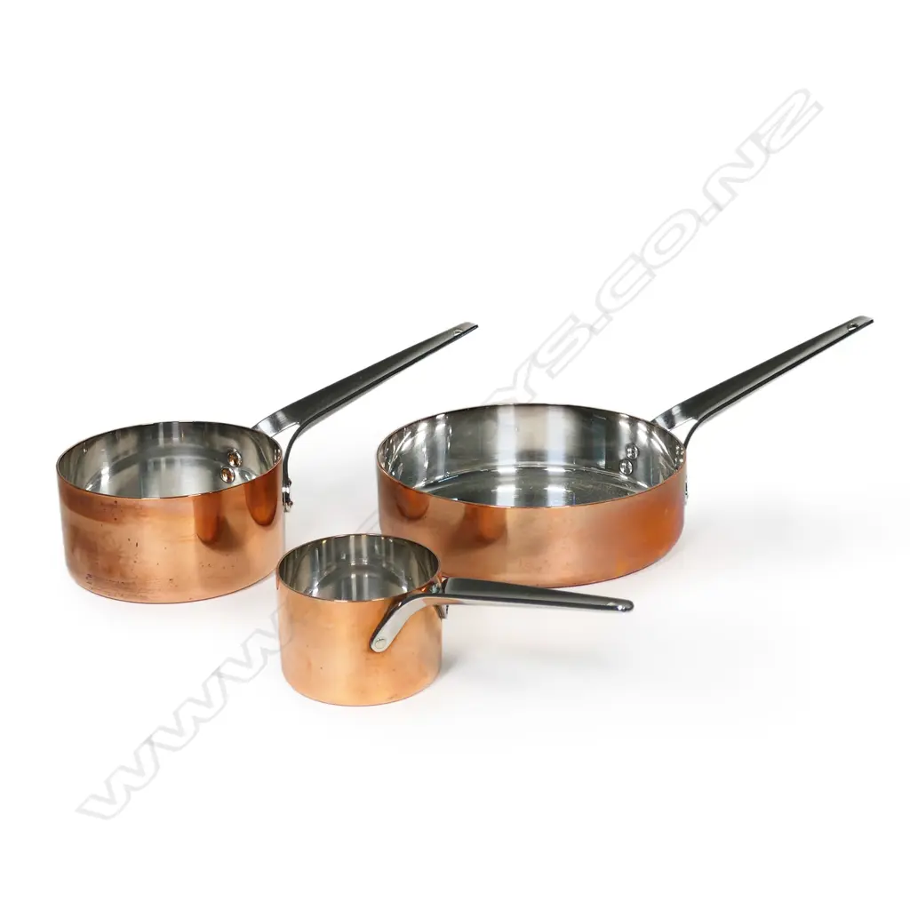 A set of three Georg Jensen graduating copper saucepans, Image 1++