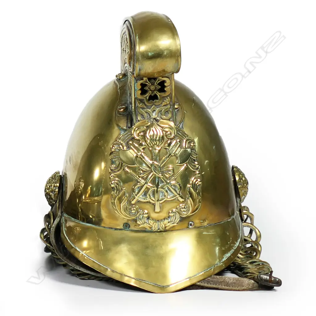 A Victorian brass fireman's helmet, Image 1++