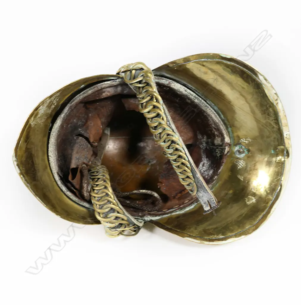 A Victorian brass fireman's helmet, Image 1++