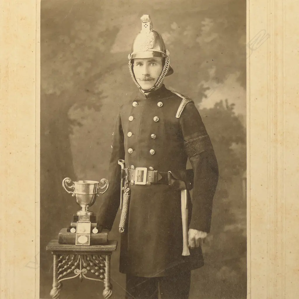 A vintage chrome fireman's helmet, Image 1++