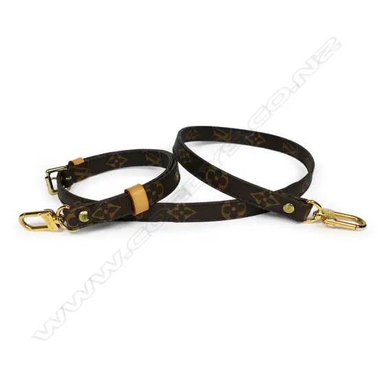 A Louis Vuitton shoulder strap for bag,