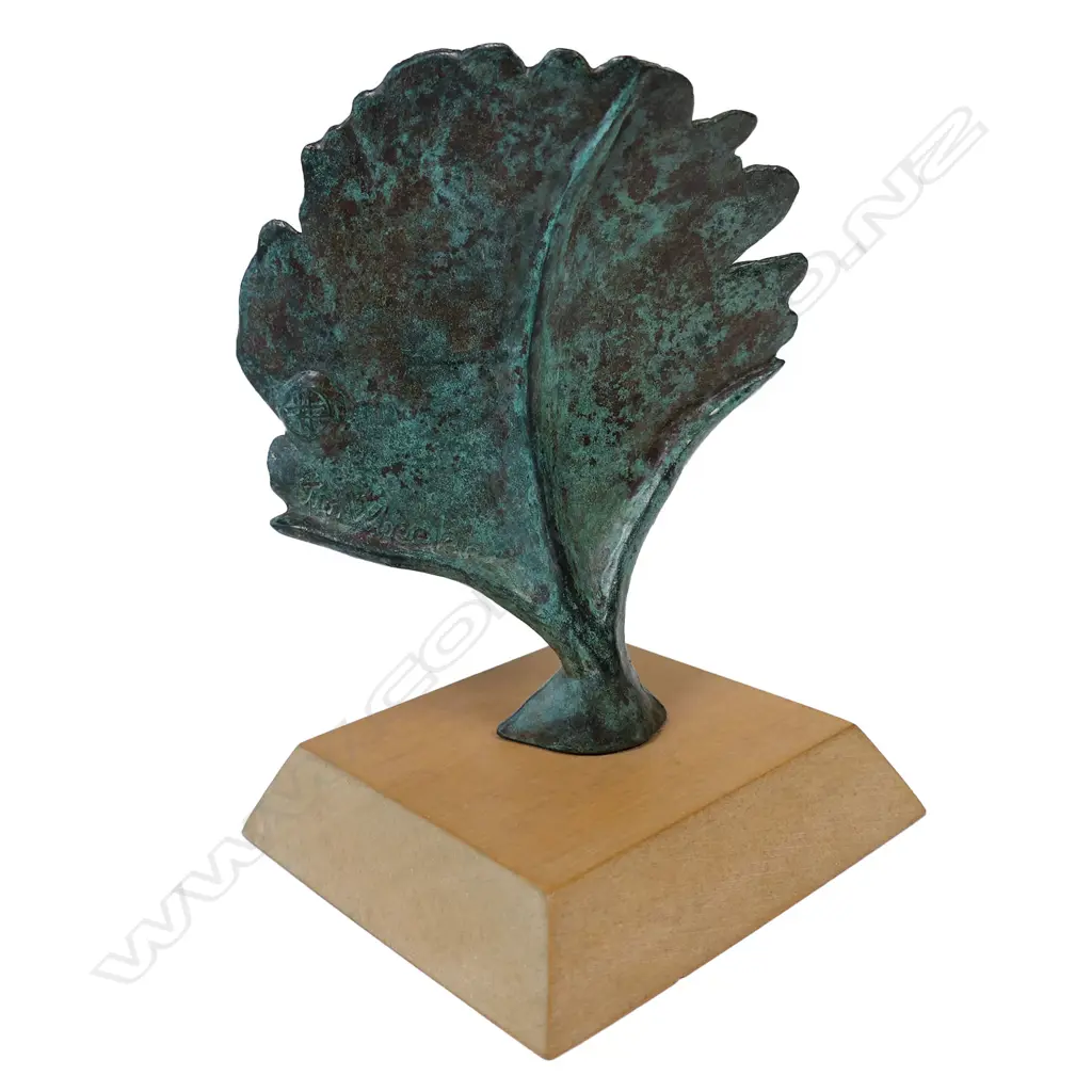 A Jim Wheeler (NZ/USA 1952-) bronze leaf sculpture, Image 1++