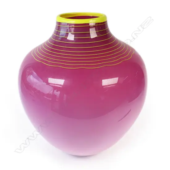 A large Garry Nash vase,
