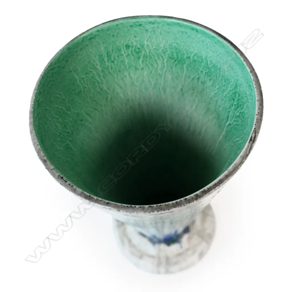 A Shelley vase, Image 1++
