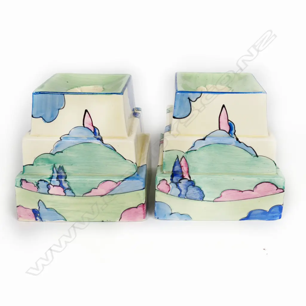 A pair of Clarice Cliff Bizarre 'Rudyard' candlesticks, Image 1++