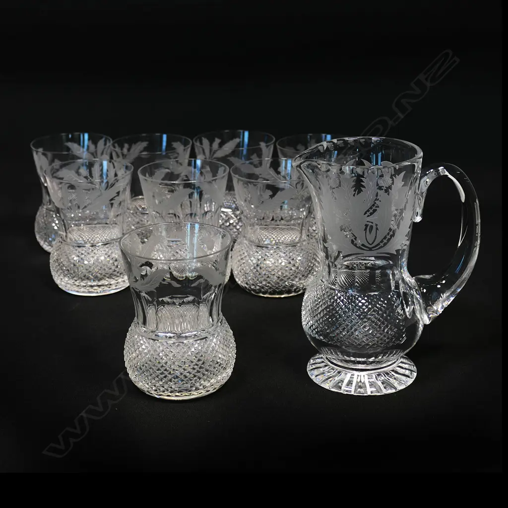 A set of eight Edinburgh crystal whisky glasses and matching water jug, Image 1++