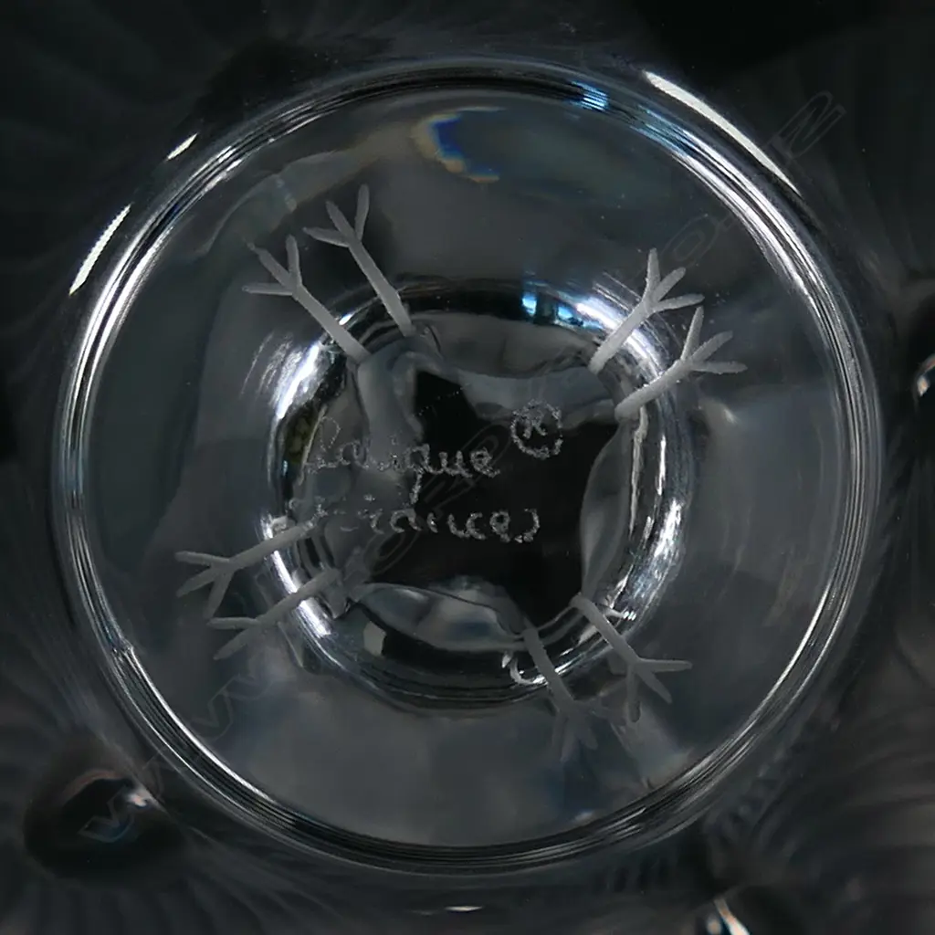 A Lalique 'Virginia' etched glass comport, Image 1++