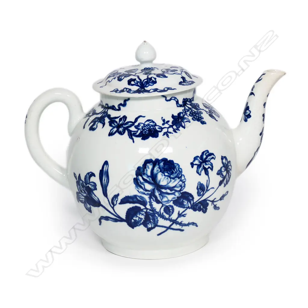 A c.1770 First Period Worcester extra-large teapot, Image 1++