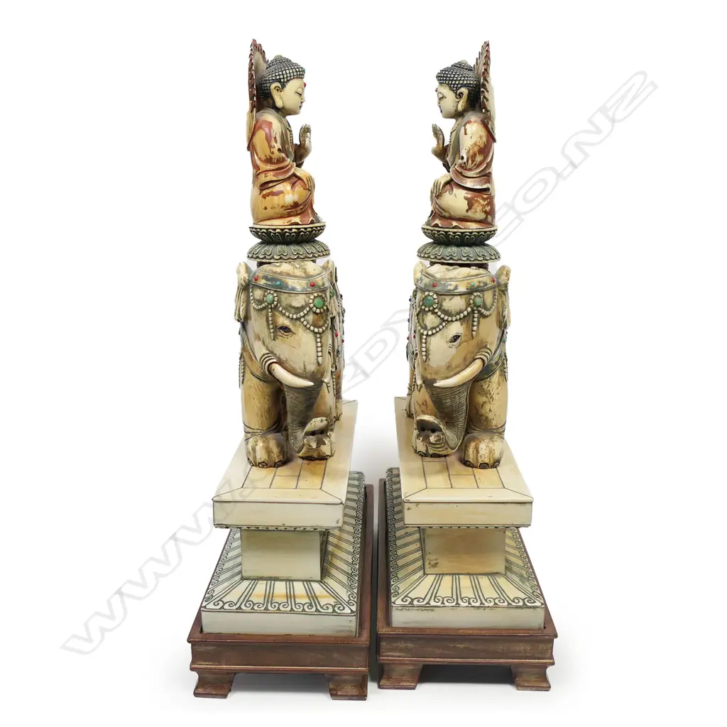 A pair of vintage ivory elephant figures, Image 1++