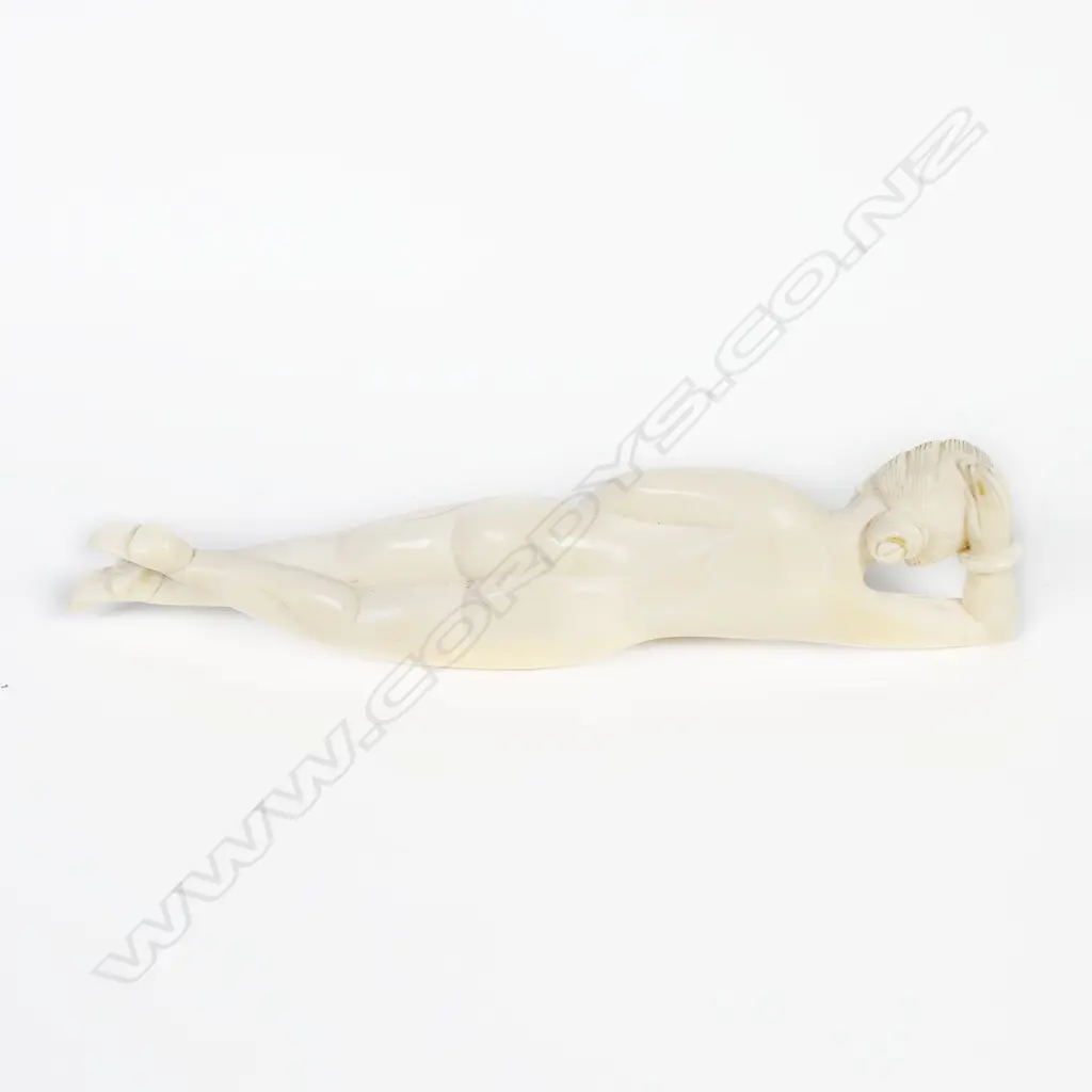 A Chinese ivory medicine doll, Image 1++